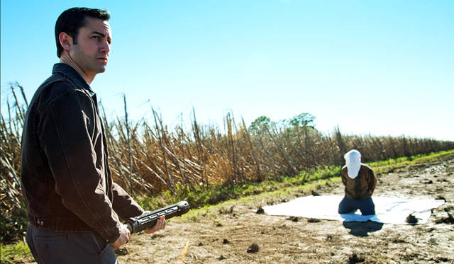 革新的なタイムループエンタテインメント　© 2012 LOOPER DISTRIBUTION, LLC. ALL RIGHTS RESERVED