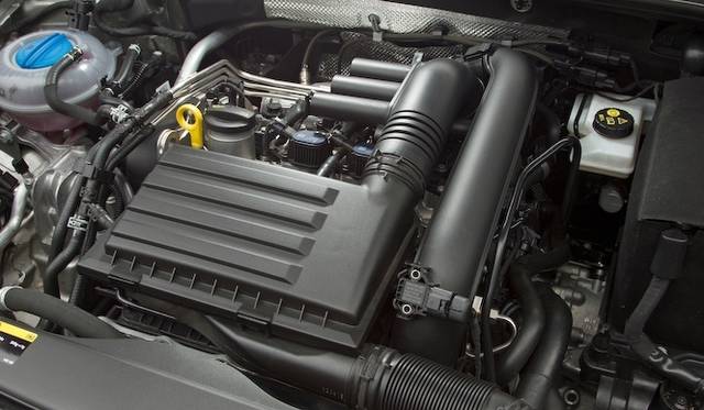 <strong>Volkswagen Golf 1.4 TSI｜フォルクスワーゲン ゴルフ 1.4 TSI</strong><br />搭載される直列4気筒の1.4リッターターボエンジンは140psを発生。気筒休止システムをそなえる