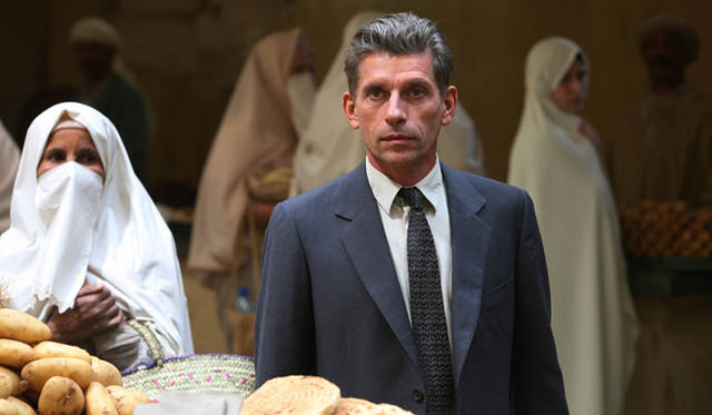 <strong>『最初の人間』</strong> 　フランスに住む作家が独立戦争のさなかにあるアルジェリアに帰郷する　 © Claudio Iannone