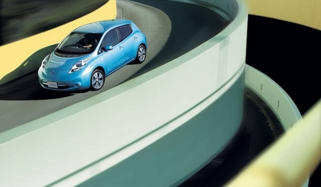 <strong>Nissan Leaf｜日産 リーフ</strong>