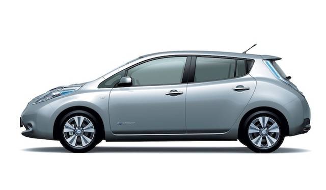 <strong>Nissan Leaf｜日産 リーフ</strong>　ブリリアントシルバー