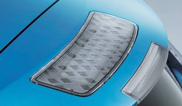 <strong>Nissan Leaf｜日産 リーフ</strong><br />リヤルーフスポイラー（ソーラーセルモジュール付） 