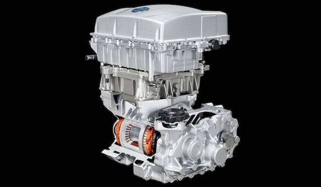 <strong>Nissan Leaf｜日産 リーフ</strong><br />層状に各パーツが配置されたパワーユニット