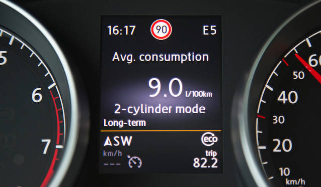 <strong>Volkswagen Golf 1.4TSI｜フォルクスワーゲン ゴルフ 1.4TSI</strong><br />気筒休止時の表示