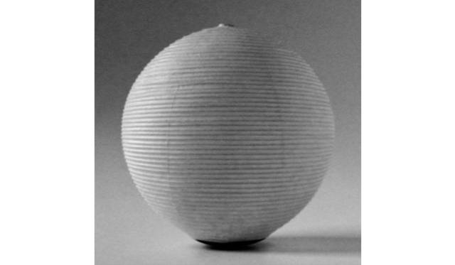 <strong>SUZUMO CHOCHIN DESIGN MIC*ITAYA</strong>　DESIGNTIDE TOKYO 2012 LINEUP　「まんげつ –FULL MOON-」（H290×W290×D165mm）2万7300円