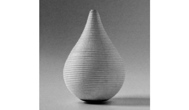 <strong>SUZUMO CHOCHIN DESIGN MIC*ITAYA</strong>　DESIGNTIDE TOKYO 2012 LINEUP　「しずく –DEW-」（H290×W195×D195mm）2万7300円