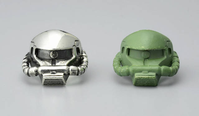 <strong>STRICT-G｜ストリクト ジー</strong>　STRICT-G×JAM HOME MADEコラボレーション　ザクII フェイスリング（シルバー2万5200円、カーキ2万6250 円） ©SOTSU・SUNRISE