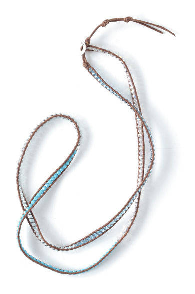 　5ラップレザーブレスレット2万6250円（チャンルー／阪急メンズ東京）