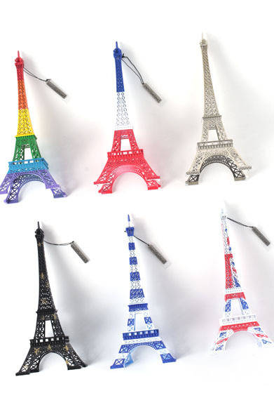 　エッフェル塔オブジェ各6300円、7350円（メルシー・ギュスターヴ／阪急メンズ東京）