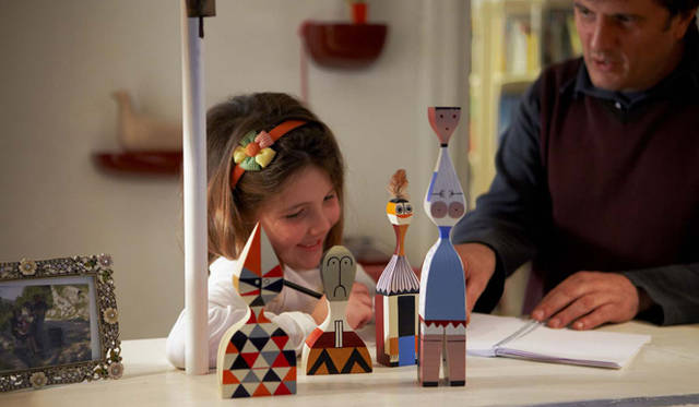 <strong>vitra｜ヴィトラ</strong>　©www.vitra.com