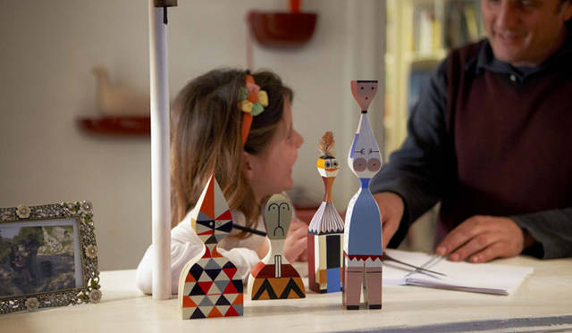 <strong>vitra｜ヴィトラ</strong>　©www.vitra.com