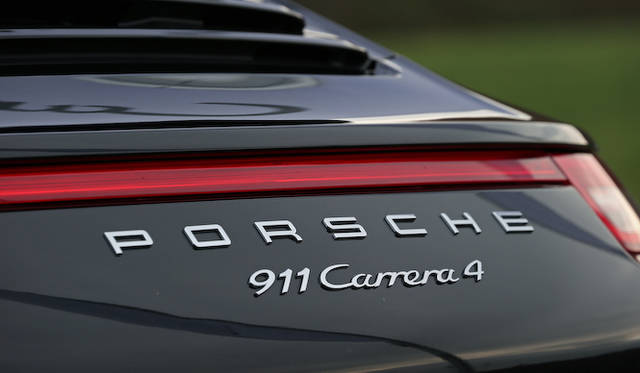 <strong>Porsche 911 Carrera 4｜ポルシェ 911 カレラ4 </strong>