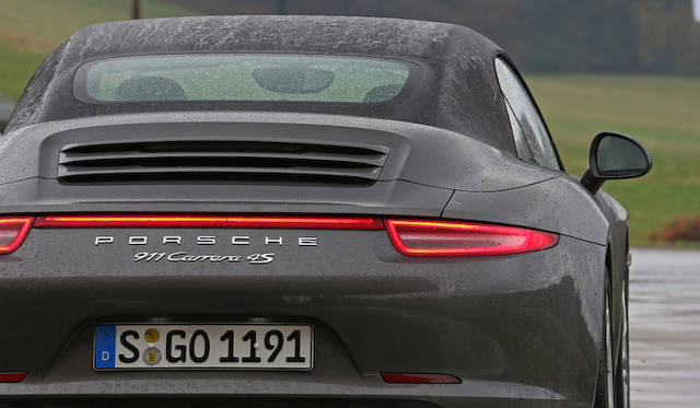 <strong>Porsche 911 Carrera 4S Cabriolet｜ポルシェ 911 カレラ4S カブリオレ</strong>