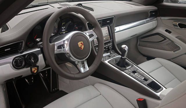 <strong>Porsche 911 Carrera 4S Cabriolet｜ポルシェ 911 カレラ4S カブリオレ</strong>