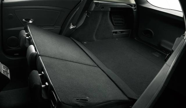 <strong>Renault Megane GT Line｜ルノー メガーヌ GTライン</strong><br />メガーヌ エステートGTライン