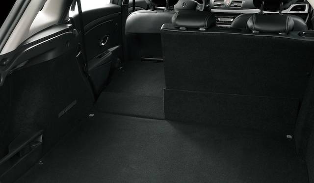 <strong>Renault Megane GT Line｜ルノー メガーヌ GTライン</strong><br />メガーヌ エステートGTライン