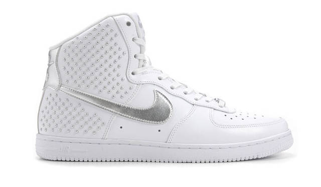 <strong>NIKE SPORTSWEAR｜ナイキ スポーツウェア</strong>　オープニング記念モデル（ウィメンズ）「NIKE AIR FORCE 1 LIGHT HIGH」