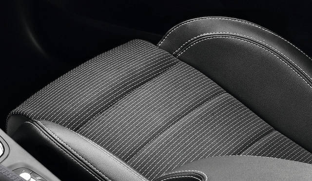 <strong>Renault Megane Estate GT220｜ルノー メガーヌ エステート GT220</strong>