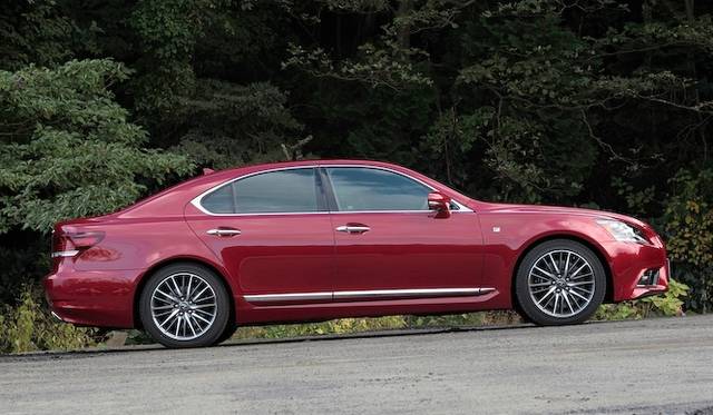 <strong>Lexus LS460 F Sport｜レクサス LS460 F スポーツ</strong>