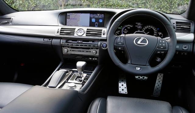 <strong>Lexus LS600h F Sport｜レクサス LS600h F スポーツ</strong>