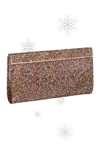 JIMMY CHOO｜ジミー チュウ<br /><br />目の粗いマルチカラーのラメがほどこされたバッグ「ミックスグリッター・クラッチ」はパーティに最適。ひとつ持つだけでぐんと華やかに。<br /><br />クラッチバッグ [W23×H12.5×D5cm]<br />11万5500円<br /><br />ジミー チュウ<br />Tel.03-5413-1150