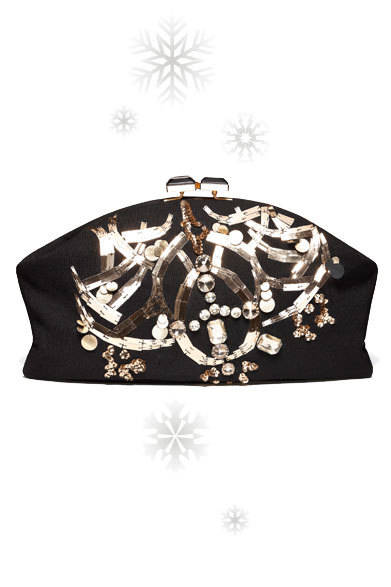 MARNI｜マルニ<br /><br />フロントにスパンコールやビジューが取り付けられ、まるでジュエリーのような輝きをたたえたクラッチバッグ。ここぞというシーンで活躍しそう！<br /><br />クラッチバッグ [W38×H24×D2cm]<br />11万9700円<br /><br />マルニジャパン<br />Tel. 03-6416-1024