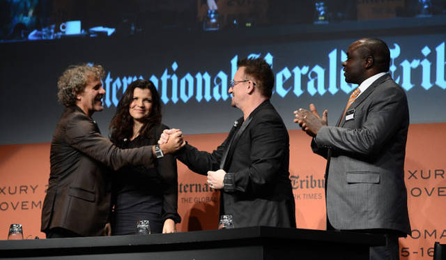 <strong>DIESEL｜U2ボノ夫妻との新プロジェクト「DIESEL + EDUN」</strong>