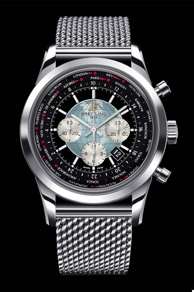 ブライトリングのニューモデル「トランスオーシャン・クロノグラフ・ユニタイム」は、ワールドタイム機構を備えた、完全自社開発・製造のクロノグラフムーブメントを搭載。海外出張の多いパートナーにとって、これほどうれしいギフトはないはず。レトロな雰囲気を備えた、独特のダイヤルもじつに個性的。SSケース、オーシャン・クラシック・ブレスレット、自動巻き。<br /><br />105万円（ブライトリング）<br />ブライトリング・ジャパン<br />Tel.03-3436-0011