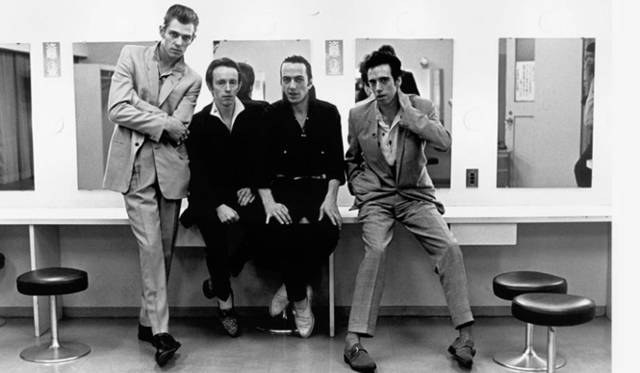 <strong>REVOLUTION ROCK～Joe Strummer of Love～</strong>　