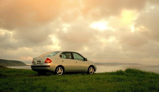 <strong>Lexus GS450h｜レクサス GS450h</strong><br />1997年に登場した世界初の量産ハイブリッドカー、トヨタ「プリウス」