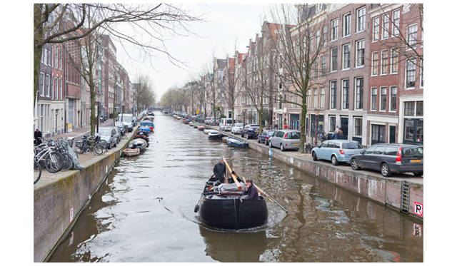 <strong>小野博『世界は小さな祝祭であふれている』 </strong>　