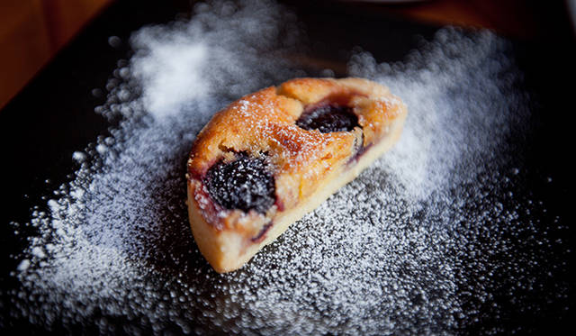 <strong>Lamborghini Christmas Cafe｜ランボルギーニ クリスマスカフェ</strong><br />イタリアンダークチェリータルト