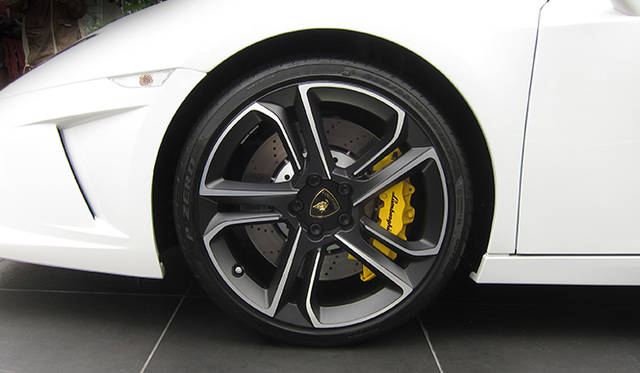 <strong>Lamborghini Gallardo LP 560-4｜ランボルギーニ ガヤルド LP 560-4</strong>