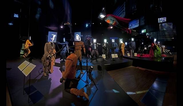 <strong>ART FILE 02｜「Hollywood Costume」</strong>　©V&A images