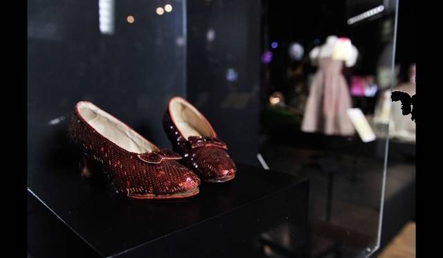 <strong>ART FILE 02｜「Hollywood Costume」</strong>　©V&A images