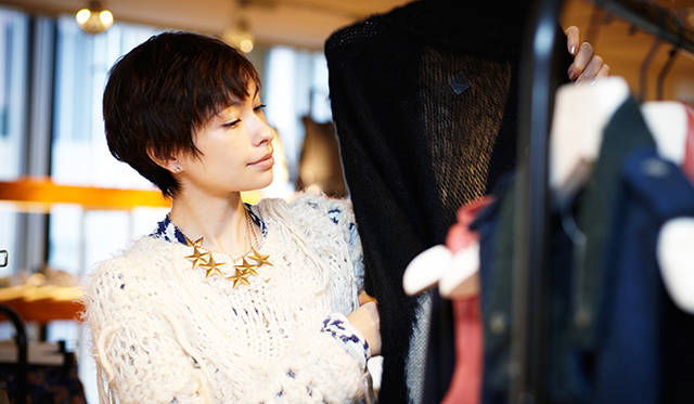 <strong>DIESEL｜ディーゼル</strong> レディスのアイテムのなかから、「自分が欲しいプレゼント」を選ぶ