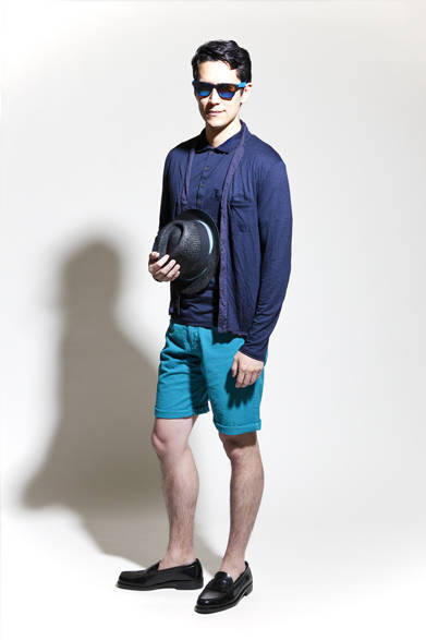 <strong>BURNER｜バーナー</strong>　2013春夏コレクション　カーディガン1万5750円、ポロシャツ1万2600円、ショーツ1万4700円、ハット1万290円、サングラス6090円