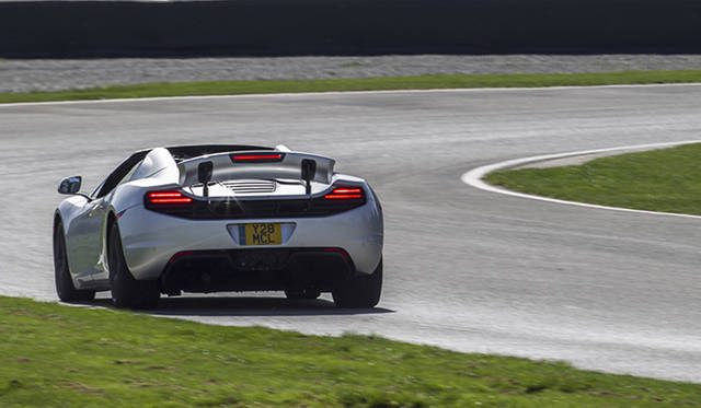 <strong>McLaren MP4-12C Spider｜マクラーレン MP4-12C スパイダー</strong>