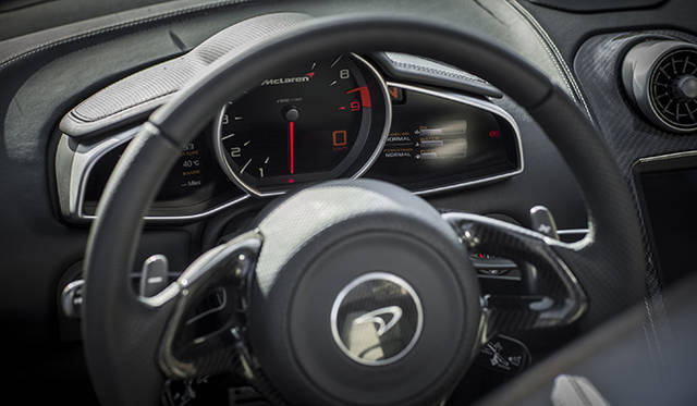 <strong>McLaren MP4-12C Spider｜マクラーレン MP4-12C スパイダー</strong>