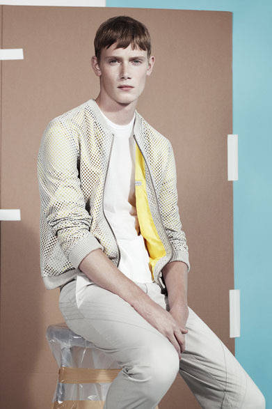 　2013春夏コレクション　LEATHER BROUSON 7万1295円、CAVALRY PANT 1万5750円