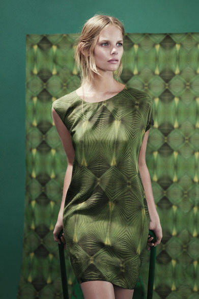 　2013春夏コレクション　ONE SHOULDER DRESS 2万7195円