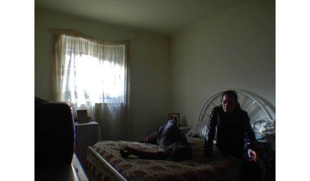 <strong>『MU〔無〕－ペドロ コスタ＆ルイ シャフェス』展</strong>　ペドロ コスタ 「カザル ダ ボバ地区」 2005 年、映像インスタレーション、所蔵：セラルヴェス美術館　© Pedro Costa Courtesy of the artist