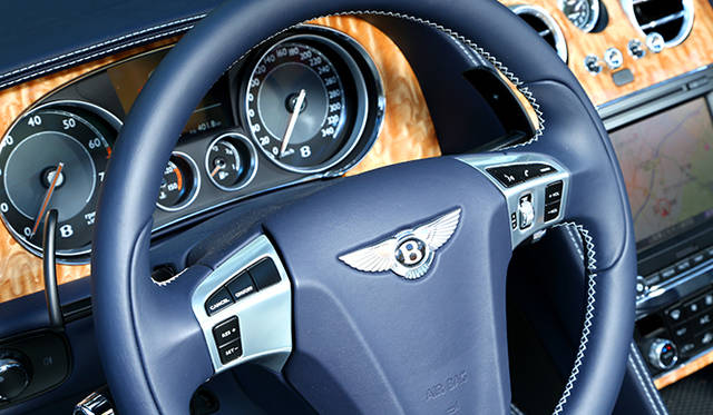 <strong>BENTLEY CONTINENTAL GTC V8｜ベントレー コンチネンタル GTC V8 </strong>