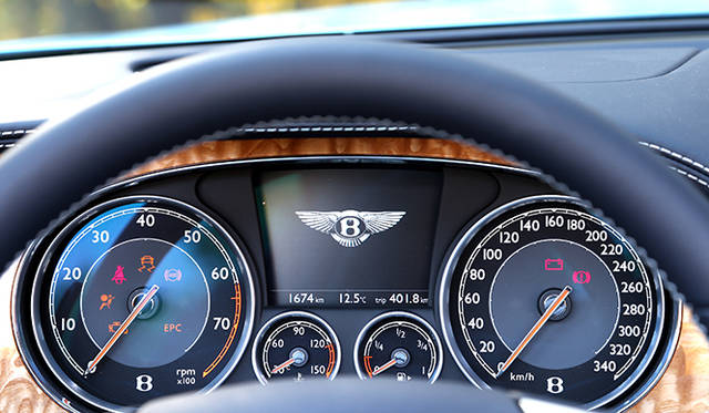 <strong>BENTLEY CONTINENTAL GTC V8｜ベントレー コンチネンタル GTC V8 </strong>