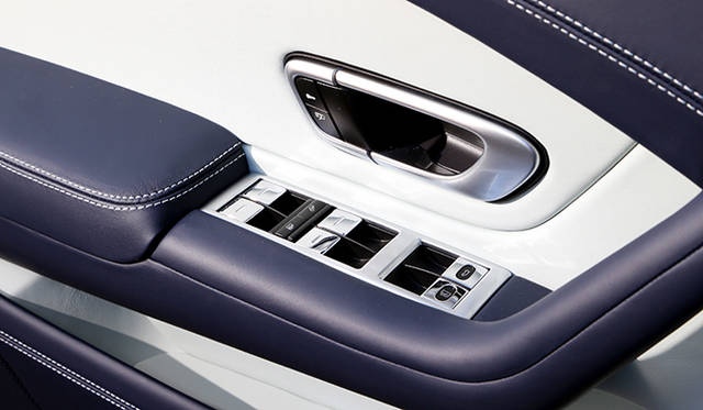 <strong>BENTLEY CONTINENTAL GTC V8｜ベントレー コンチネンタル GTC V8 </strong>