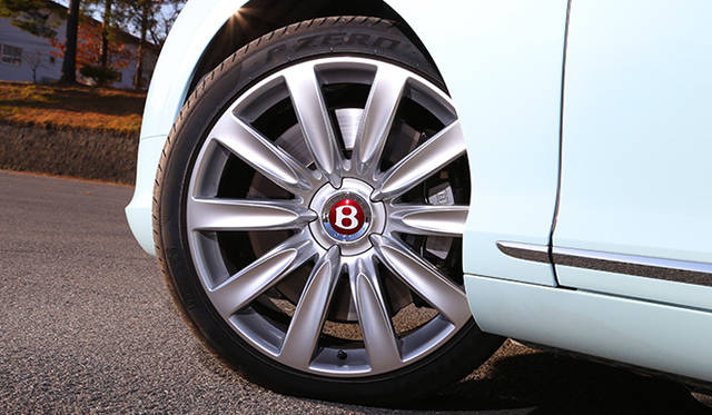 <strong>BENTLEY CONTINENTAL GTC V8｜ベントレー コンチネンタル GTC V8 </strong>