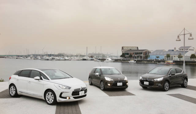 <strong>Citroen DS line｜シトロエン DSライン</strong><br />左からDS5 Chic、DS3 Sport Chic Ultra Prestige、DS4 Chic 6AT