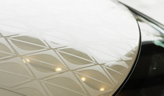 <strong>Citroen DS3 Sport Chic Ultra Prestige｜シトロエン DS3 スポーツシック ウルトラプレステージ</strong><br />DSのロゴマークがはいったルーフステッカー