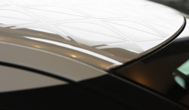 <strong>Citroen DS3 Sport Chic Ultra Prestige｜シトロエン DS3 スポーツシック ウルトラプレステージ</strong><br />DSのロゴマークがはいったルーフステッカー