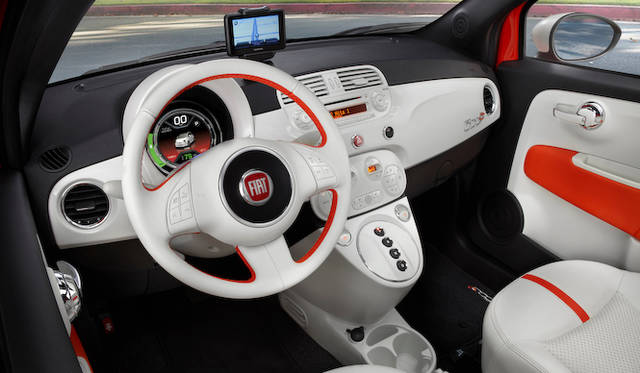 <strong>Fiat 500e｜フィアット 500e</strong>